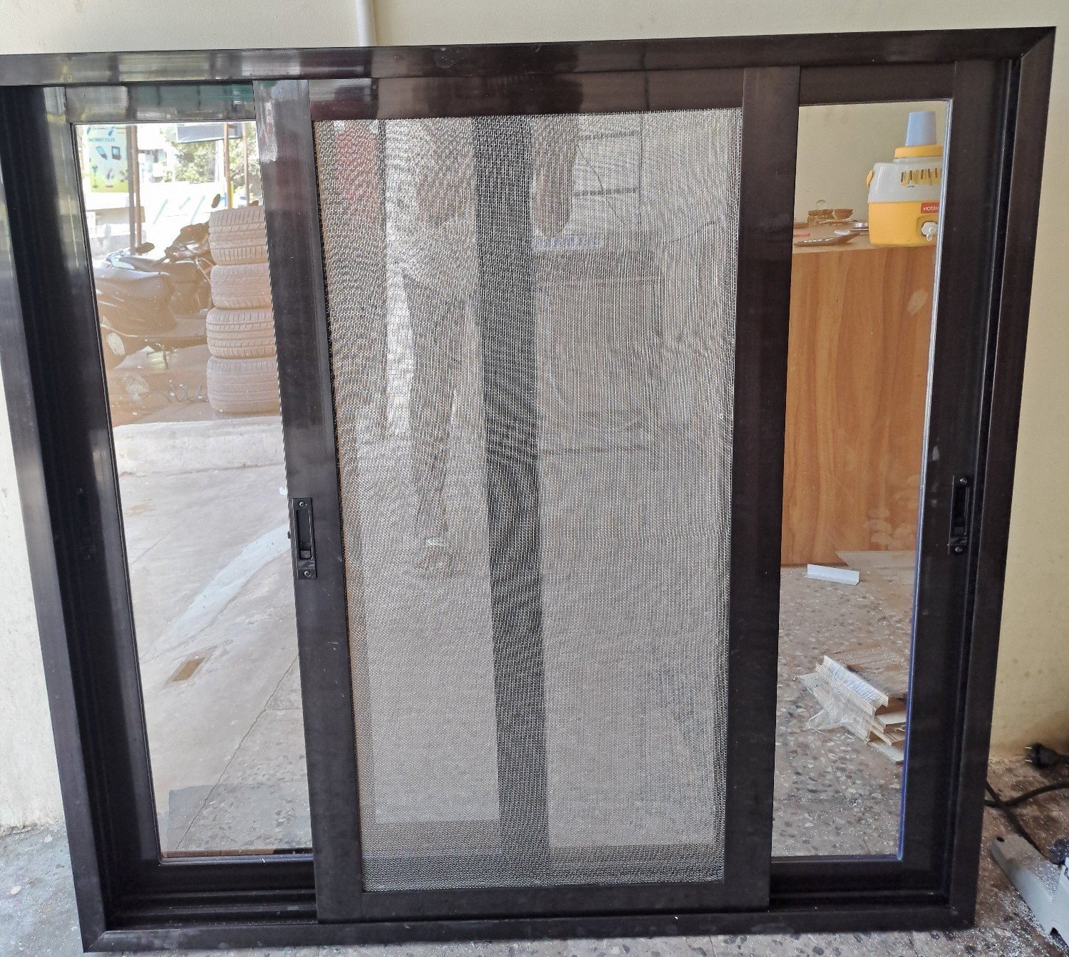 3 Track Sliding Window